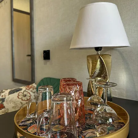 Silver Apartment *