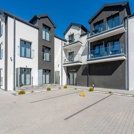 Silver Apartment *