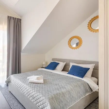 Silver Apartment